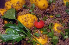 Carne moída com pequi